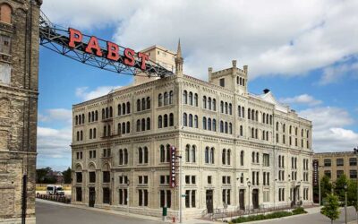 Celebrating Milwaukee’s Rich Heritage and Plaque Unveiling at Brewhouse Inn & Suits